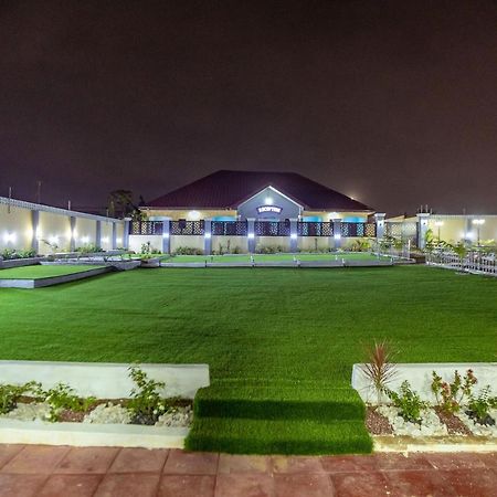 Kasoa Bella Ella Hotel & Event Center מראה חיצוני תמונה