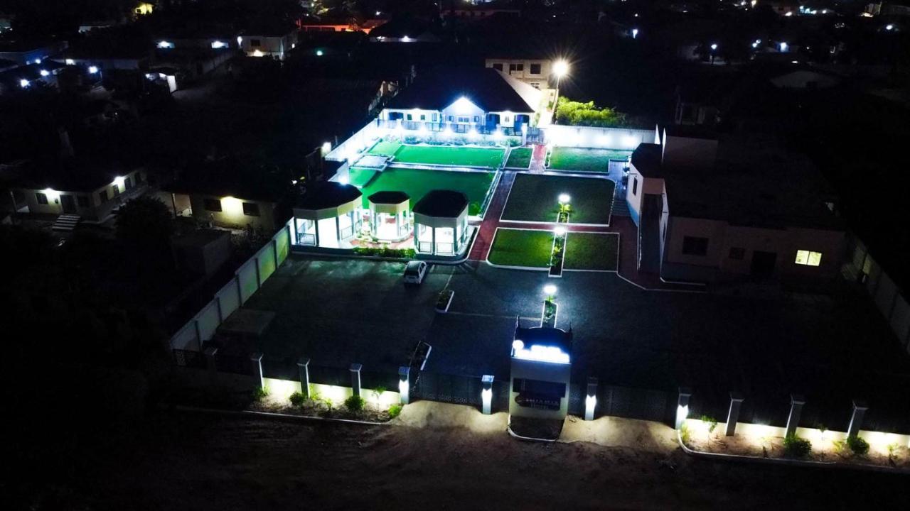 Kasoa Bella Ella Hotel & Event Center מראה חיצוני תמונה