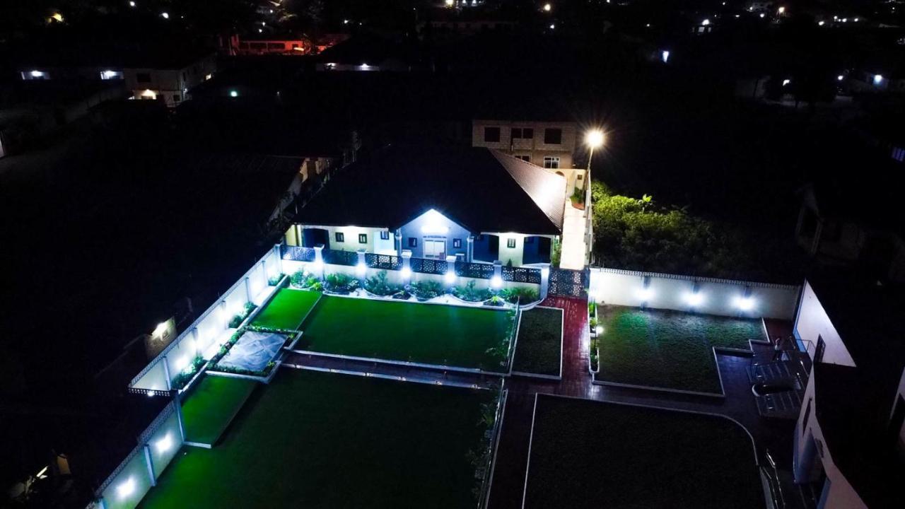 Kasoa Bella Ella Hotel & Event Center מראה חיצוני תמונה